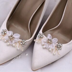 Elegant White Floral Embellished Women's Shoes Clips